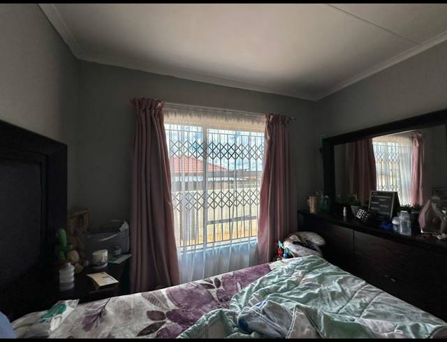 3 BEDROOM HOUSE FOR SALE IN SOUTHERN GATEWAY